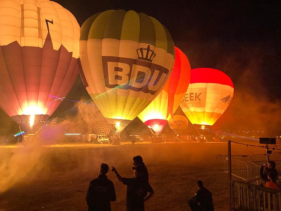 Spectaculaire Night Glow Ballonfiësta